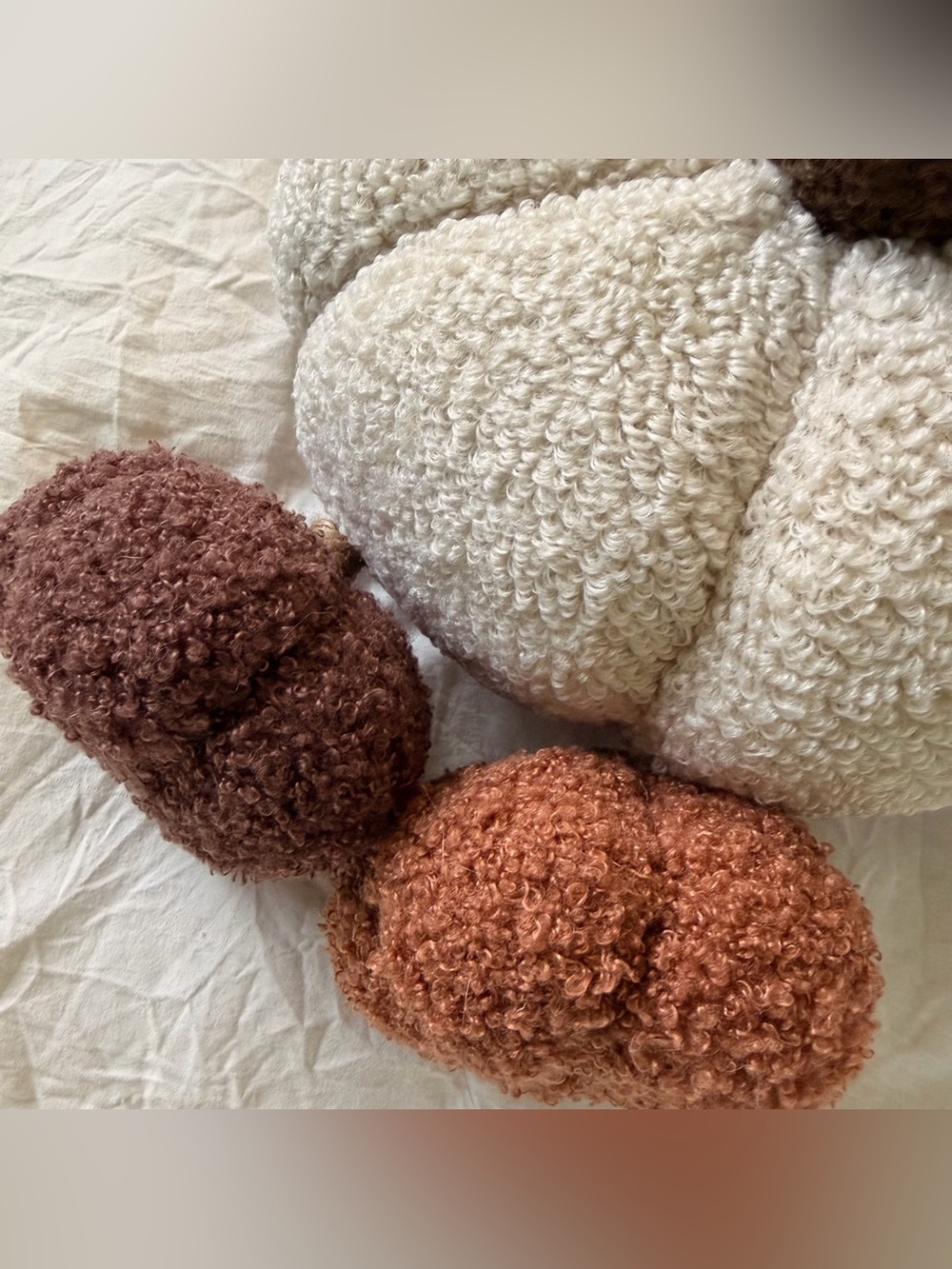 Brand New Plush Sherpa Fabric Beige Brown Pumpkin Trio Halloween Fall Home Decor - Picture 6 of 11
